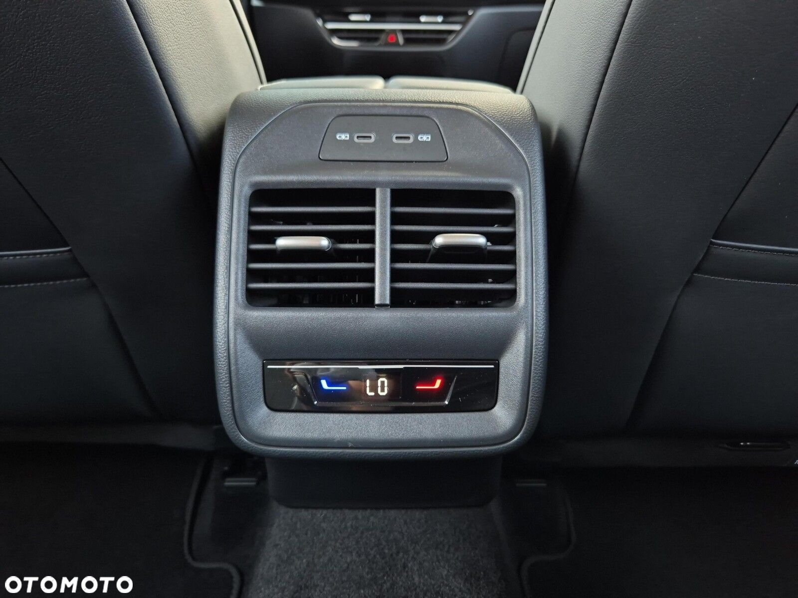 Volkswagen Passat - 18
