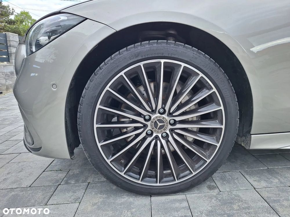 Mercedes-Benz Klasa C ver-300-e-phev-amg - 37