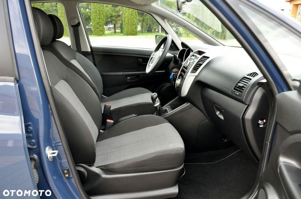 Kia Venga - 17