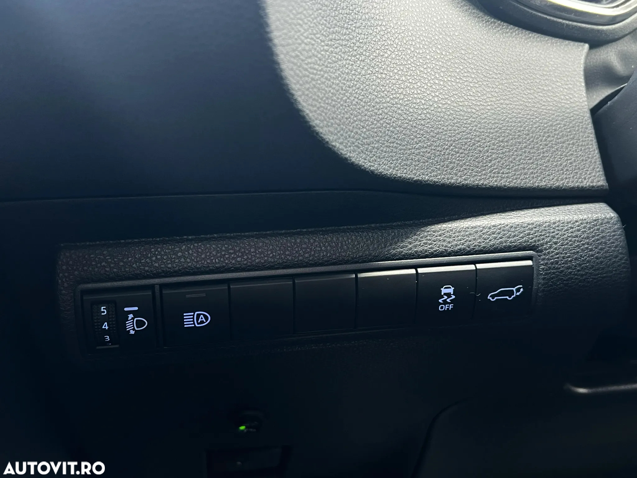 Toyota Corolla 1.8 Hybrid Touring Sports Lounge - 28