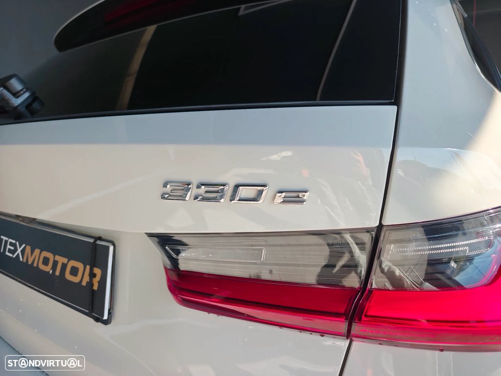 BMW 330 e Pack Desportivo M Auto - 8