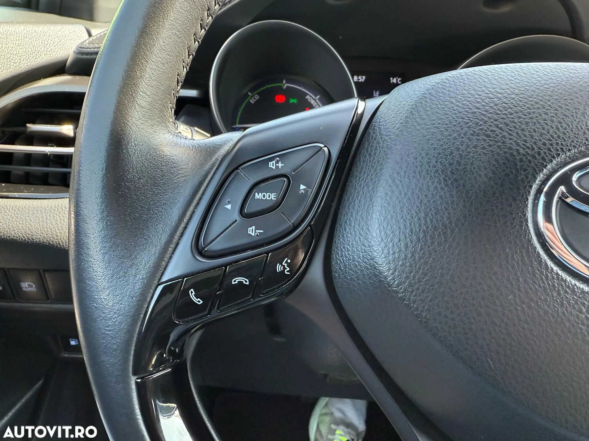 Toyota C-HR 1.8 HSD 122 CP 4x2 CVT Cult - 18