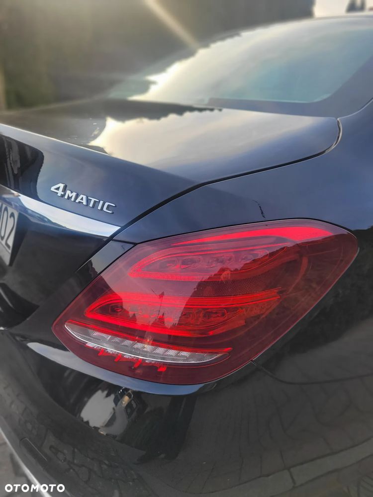 Mercedes-Benz Klasa C 200 4-Matic 9G-TRONIC - 18
