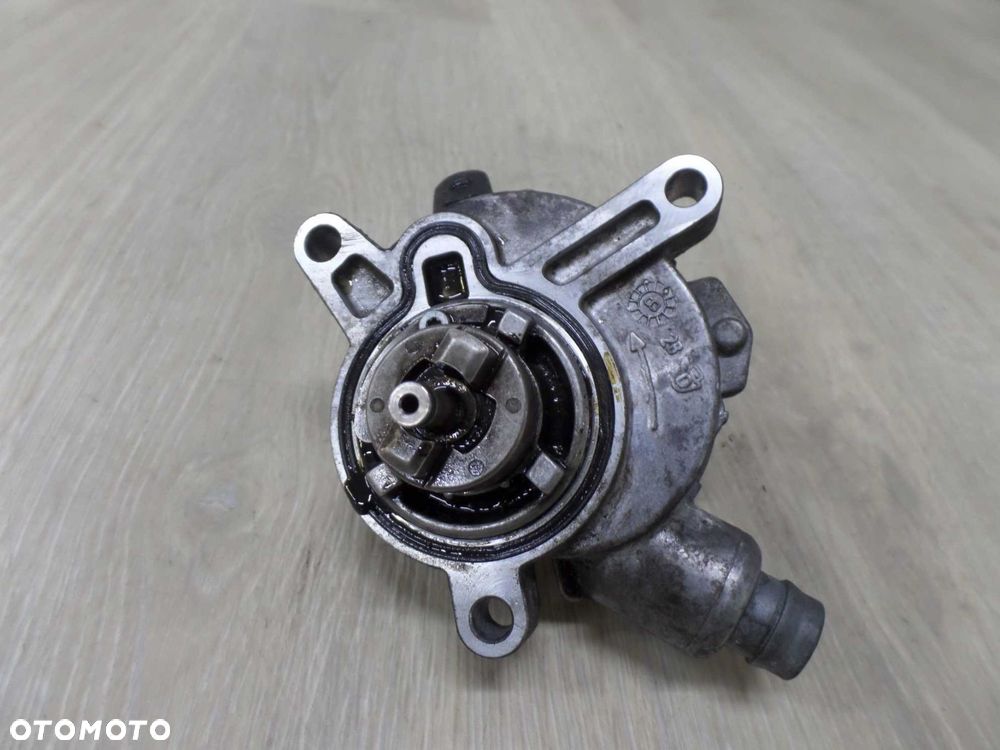 VOLVO XC90 I S80 II V70 III 2.4 D5 07-  POMPA PODCISNIENIA VACUM 30731825 - 2