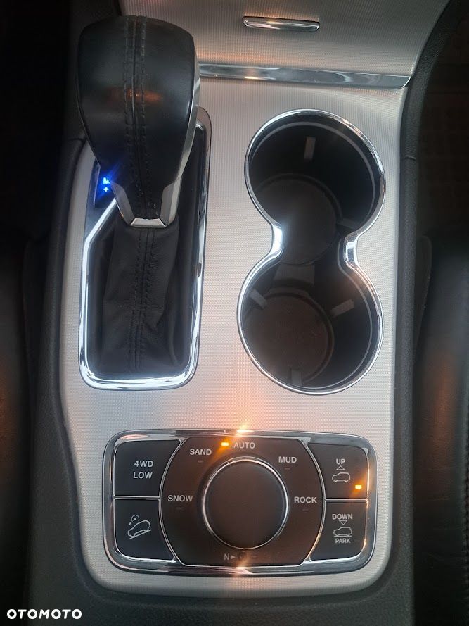 Jeep Grand Cherokee 3.0 CRD Overland Summit EU6 - 11