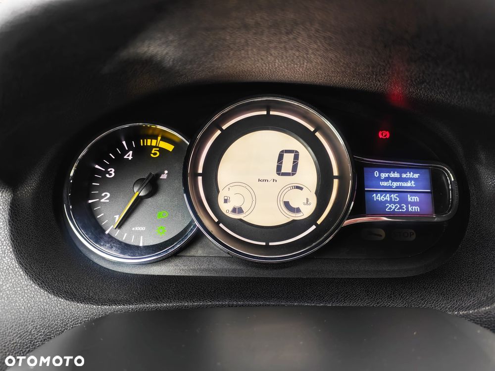 Renault Megane ENERGY dCi 110 Start & Stop Paris Business - 31