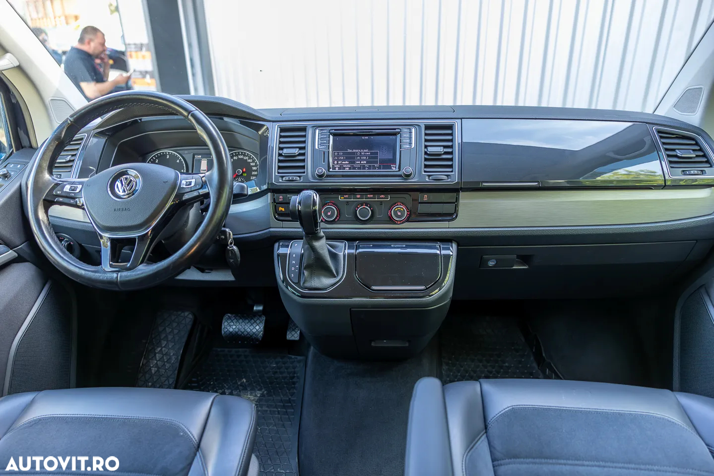 Volkswagen Multivan - 12