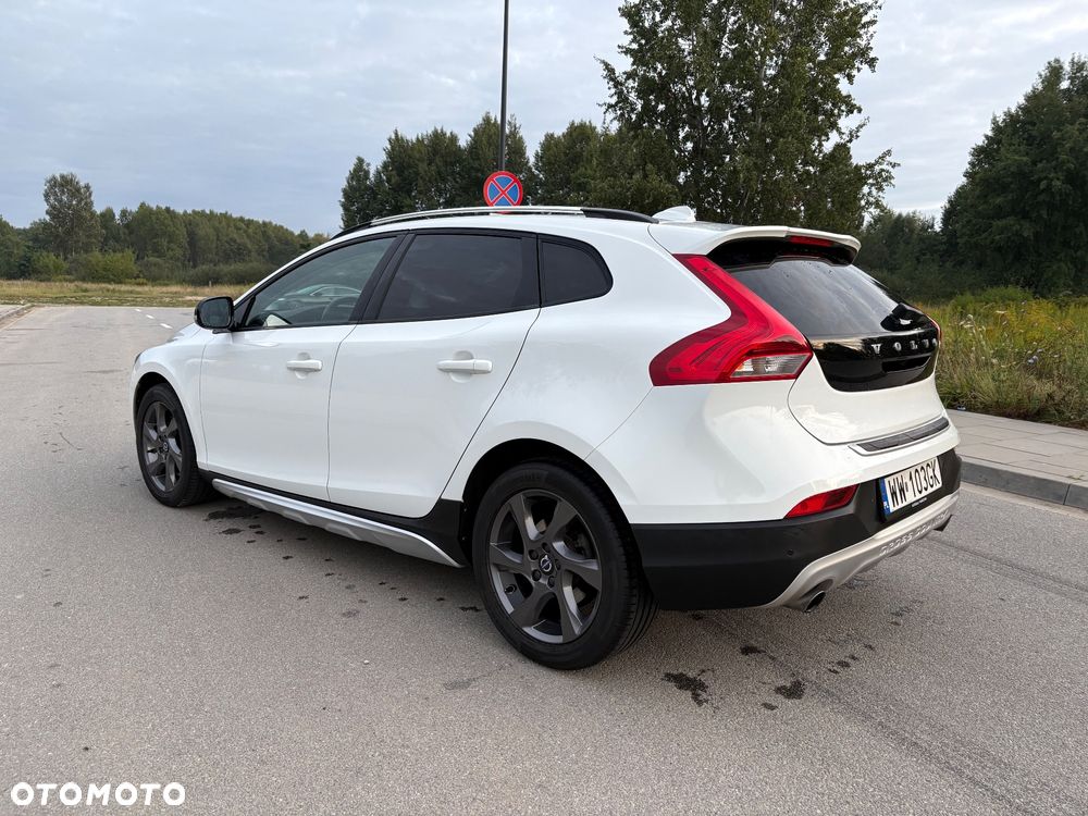 Volvo V40 Cross Country T4 AWD Drive-E Momentum - 9