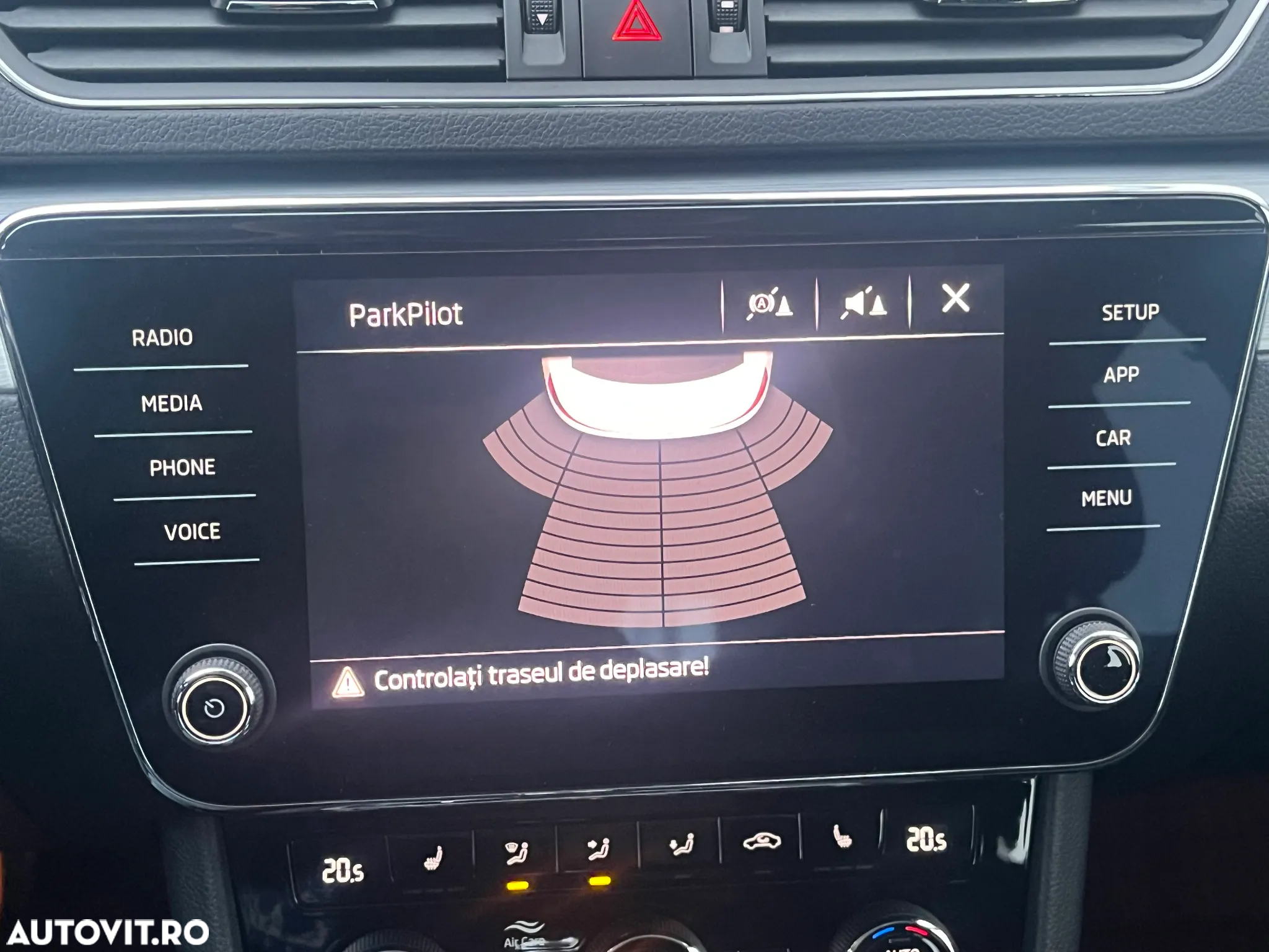Skoda Superb 2.0 TDI DSG Ambition - 16