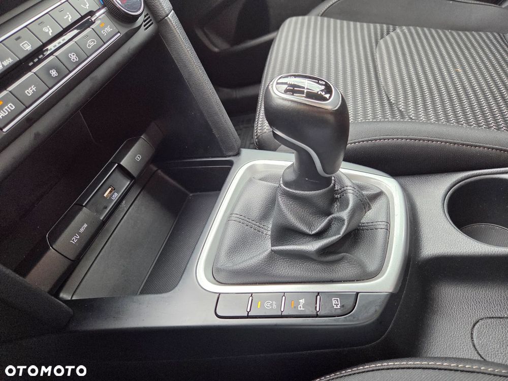 Kia Ceed 1.5 T-GDI M - 29
