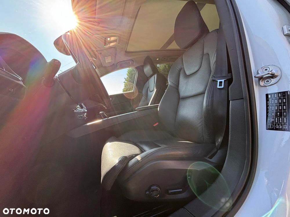 Volvo V60 Cross Country B4 D AWD Ultimate - 15