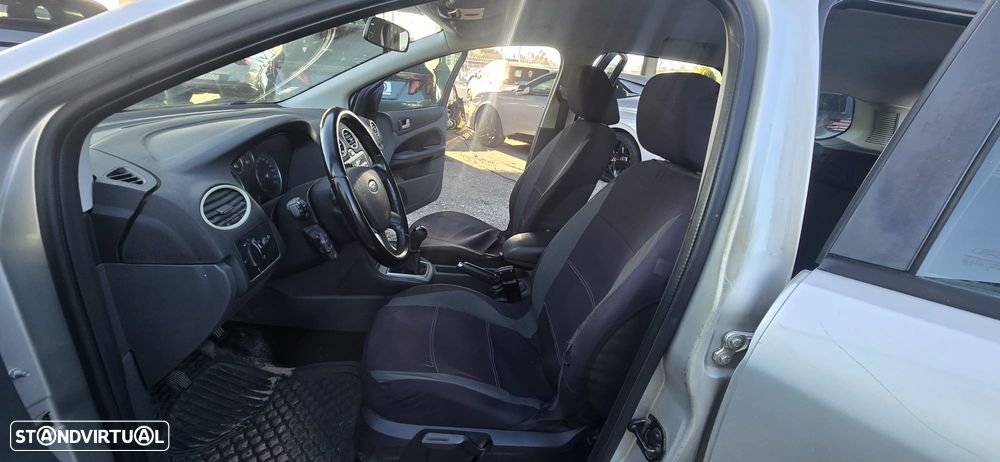 Ford Focus SW 1.6 TDCi Connec. - 9