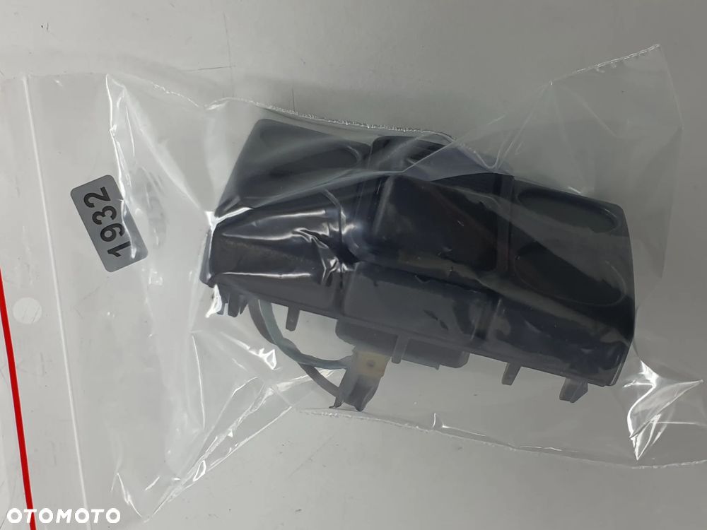 WLACZNIK SWIATLA  PRZELACZNIK  IVECO EUROCARGO - 6