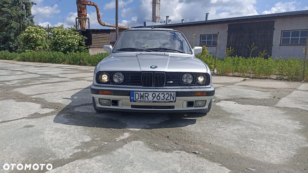 BMW Seria 3 325i - 3