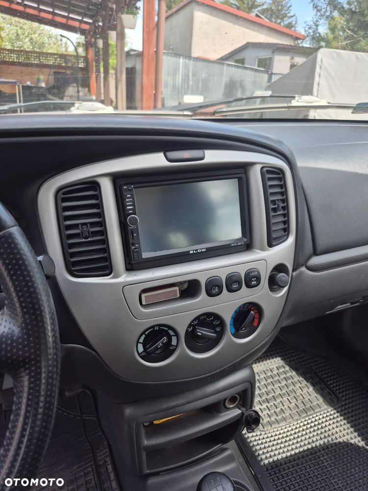 Mazda Tribute 4x4 Adventure Comfort - 5