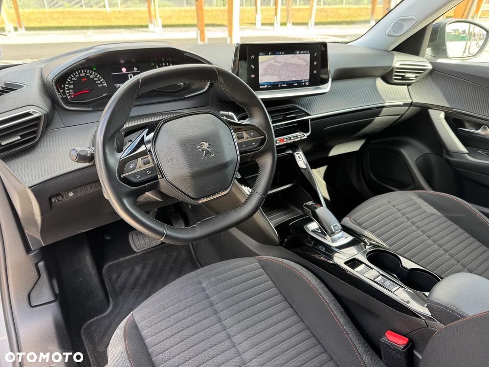 Peugeot 2008 PureTech 130 EAT8 Active - 9