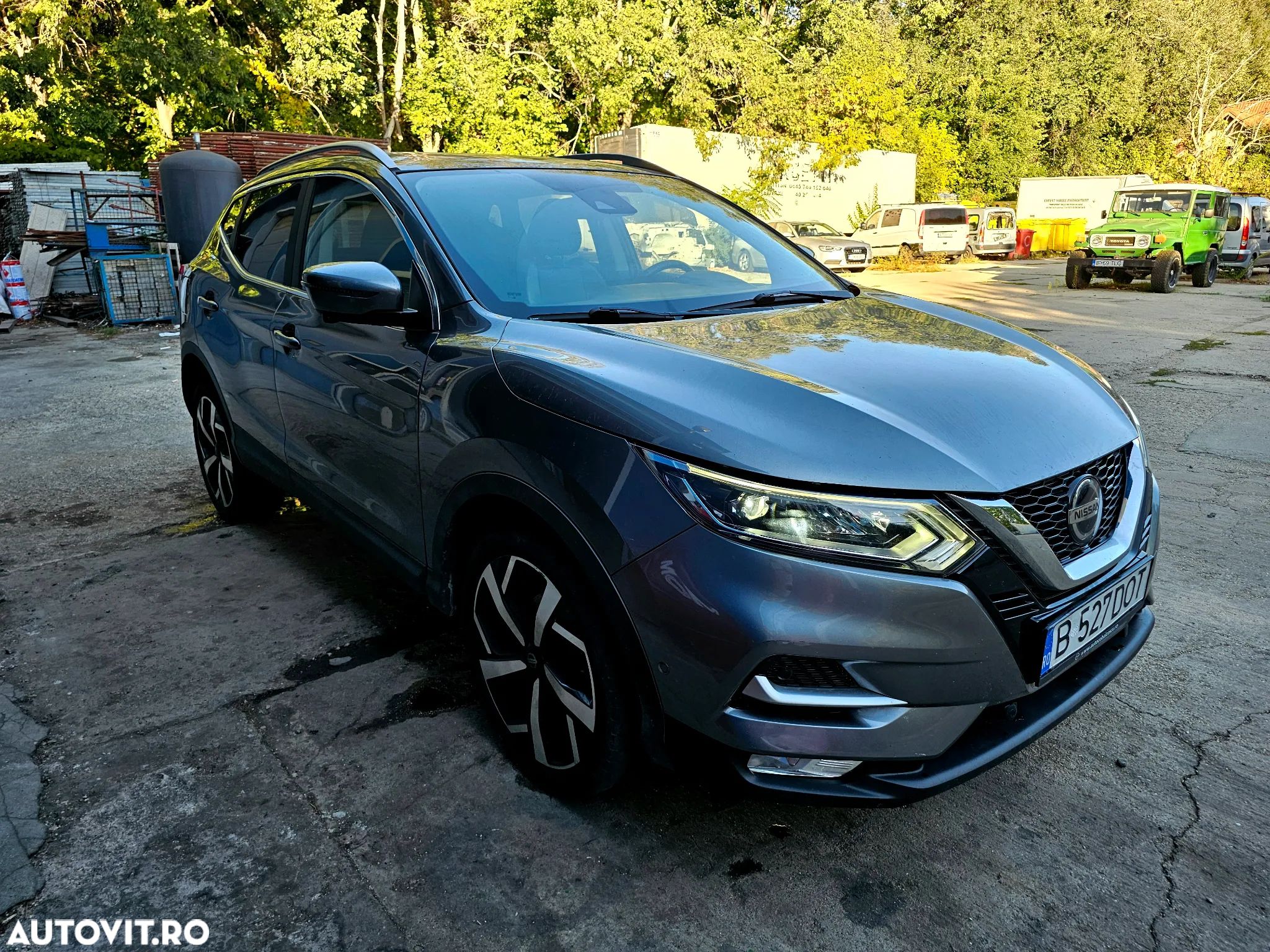Nissan Qashqai - 1