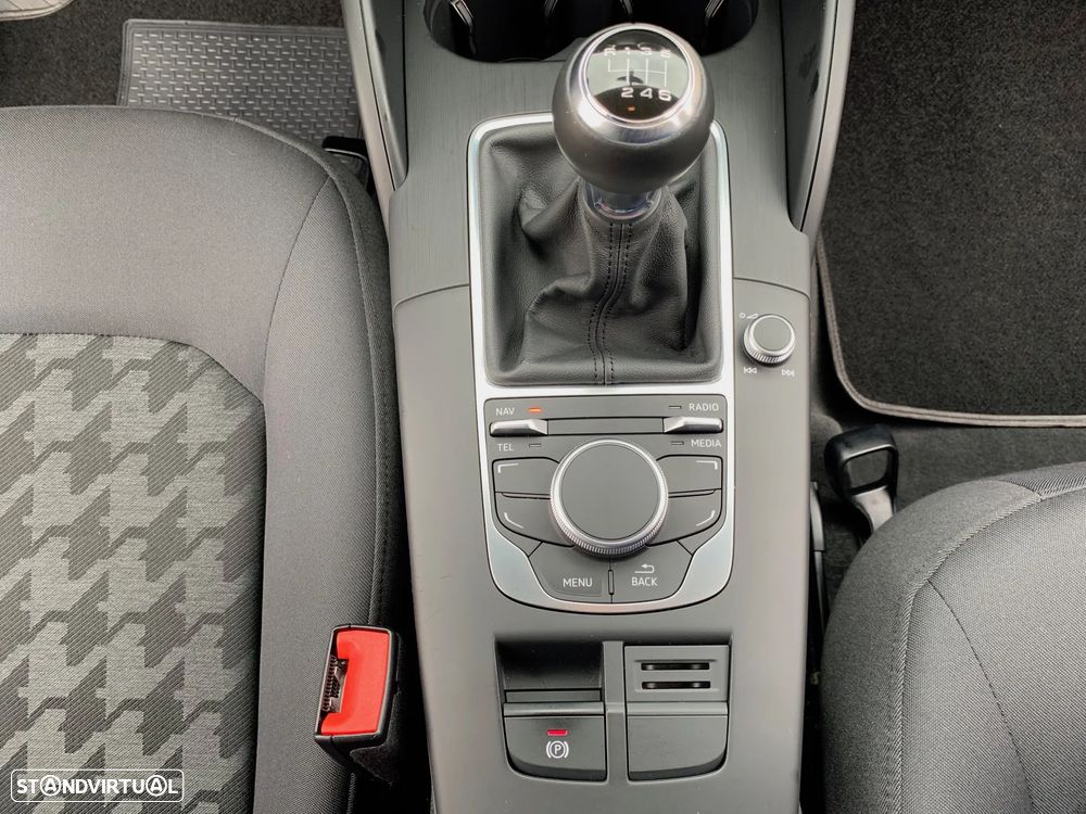 Audi A3 Sportback 1.6 TDI Advance - 28