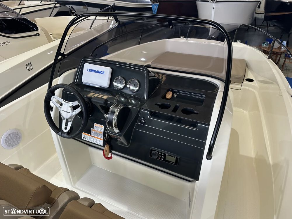 Quicksilver Activ 605 Open - 12