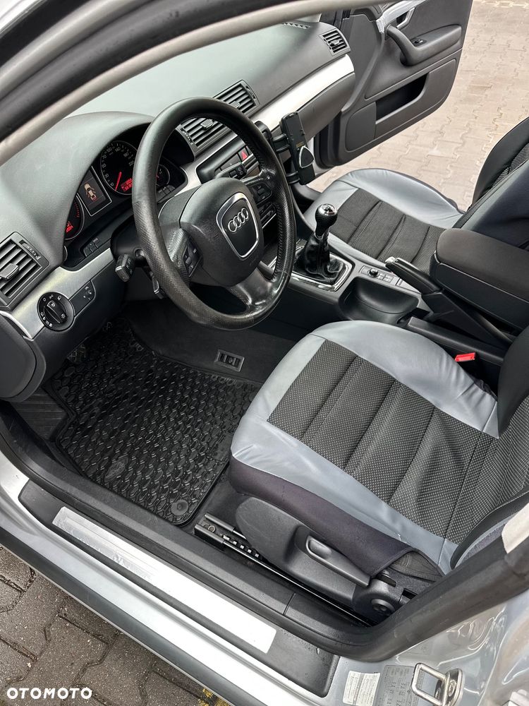 Audi A4 Avant 2.0 TDI - 14