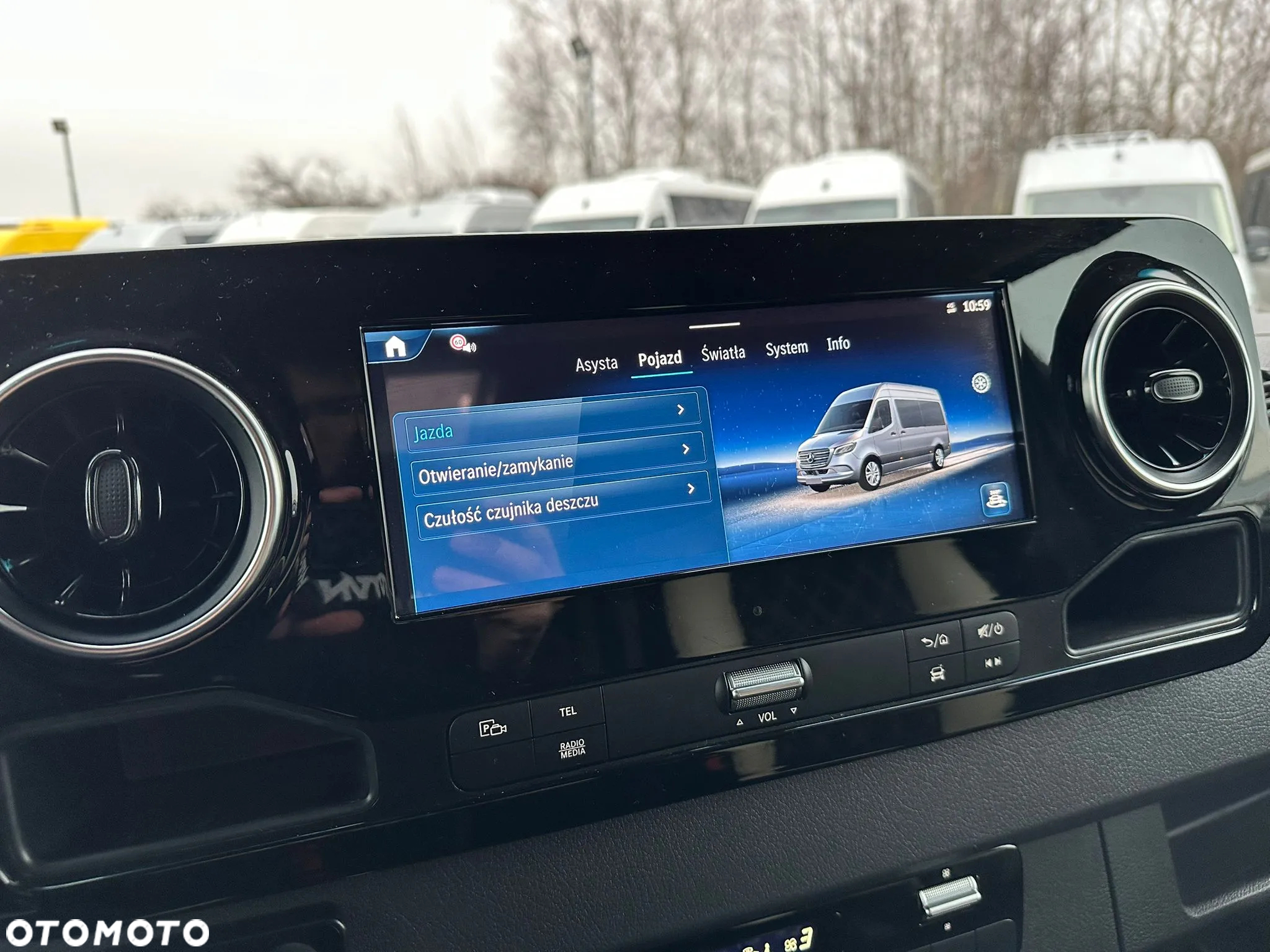 Mercedes-Benz Sprinter 519 - 21