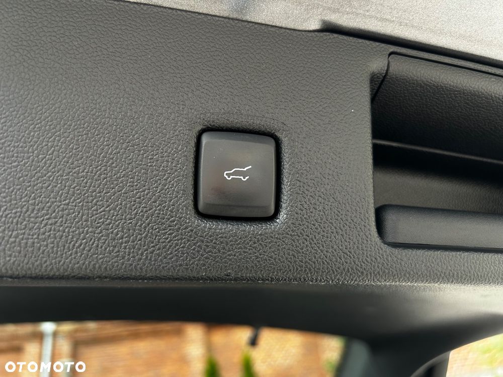 Ford Kuga 2.5P PHEV FWD ST-Line X - 30