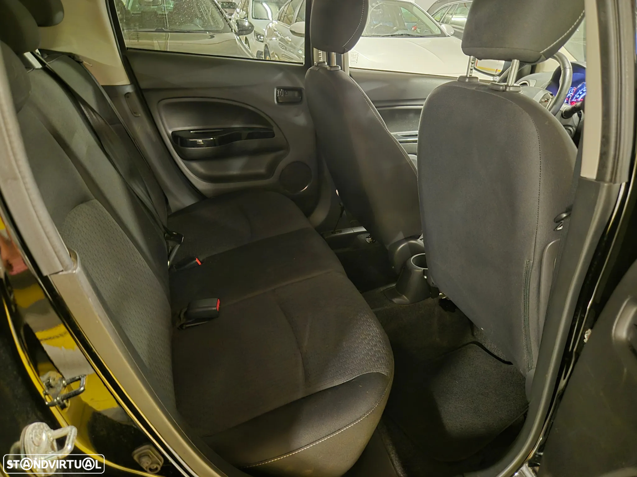 Mitsubishi Space Star 1.2 Intense CVT - 18