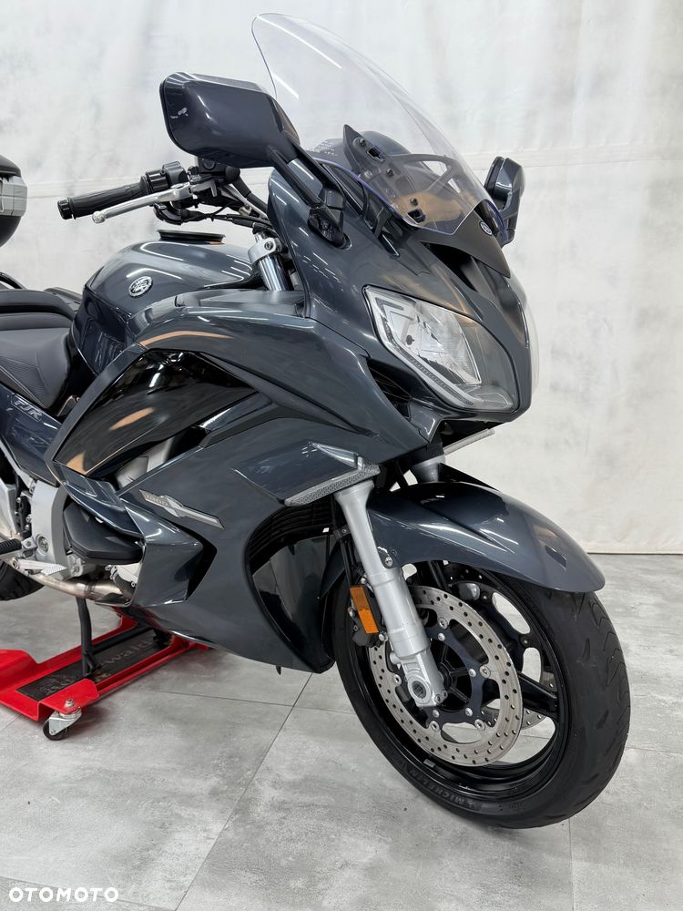 Yamaha FJR - 18