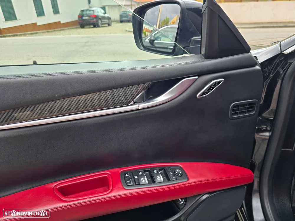 Maserati Ghibli 3.0 V6 - 10