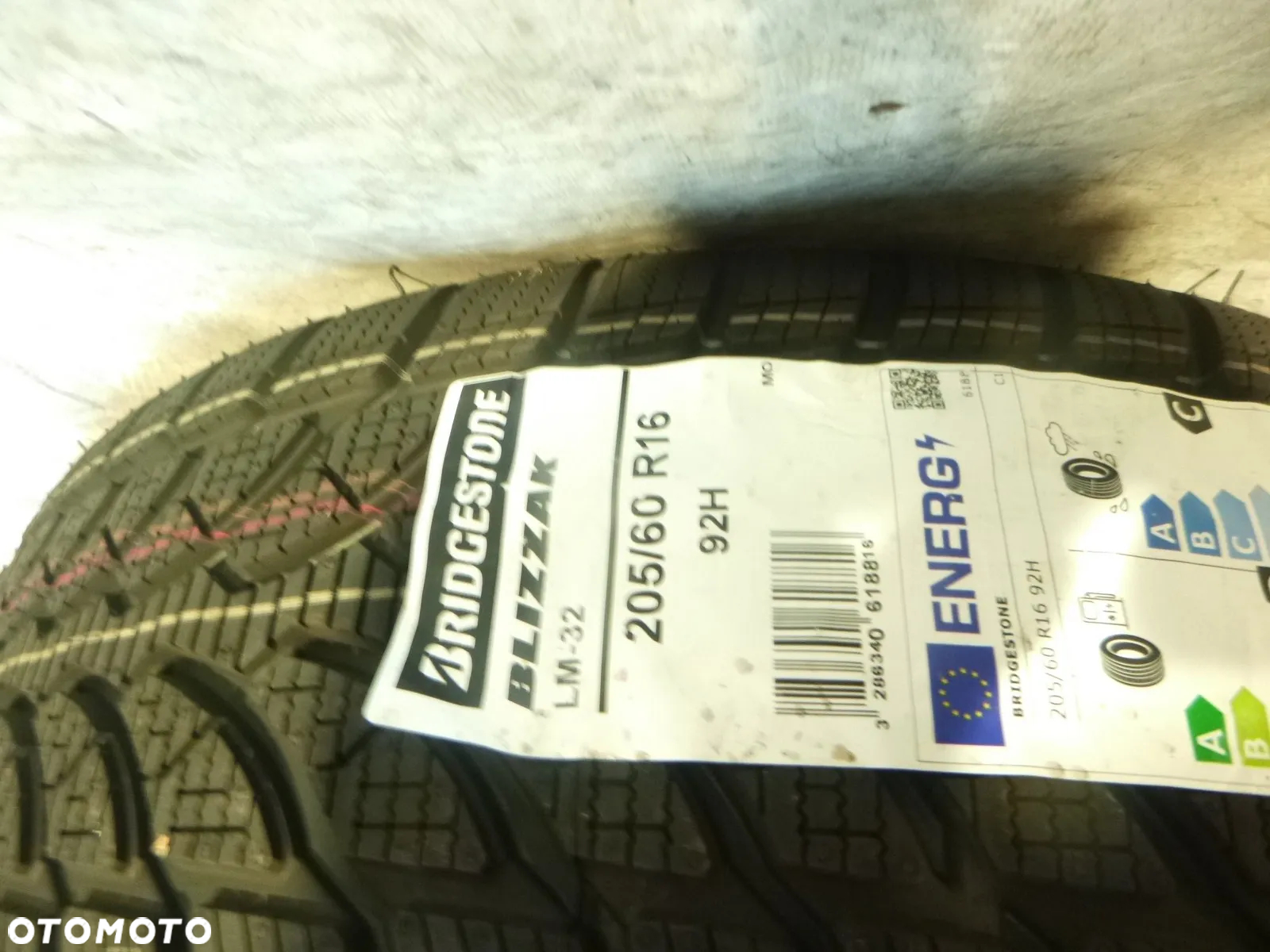 nowa opona zimowa 205/60 r16 92h bridgestone blizzak lm32 - 2