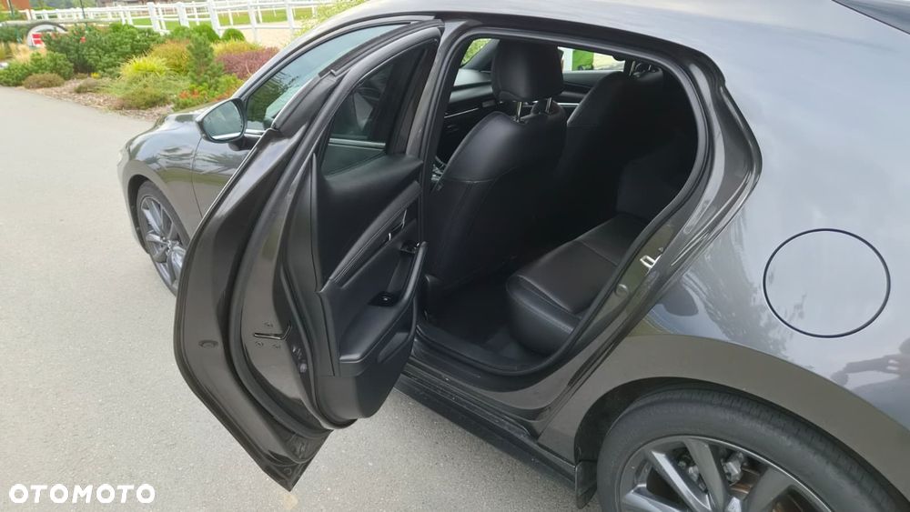 Mazda 3 - 10
