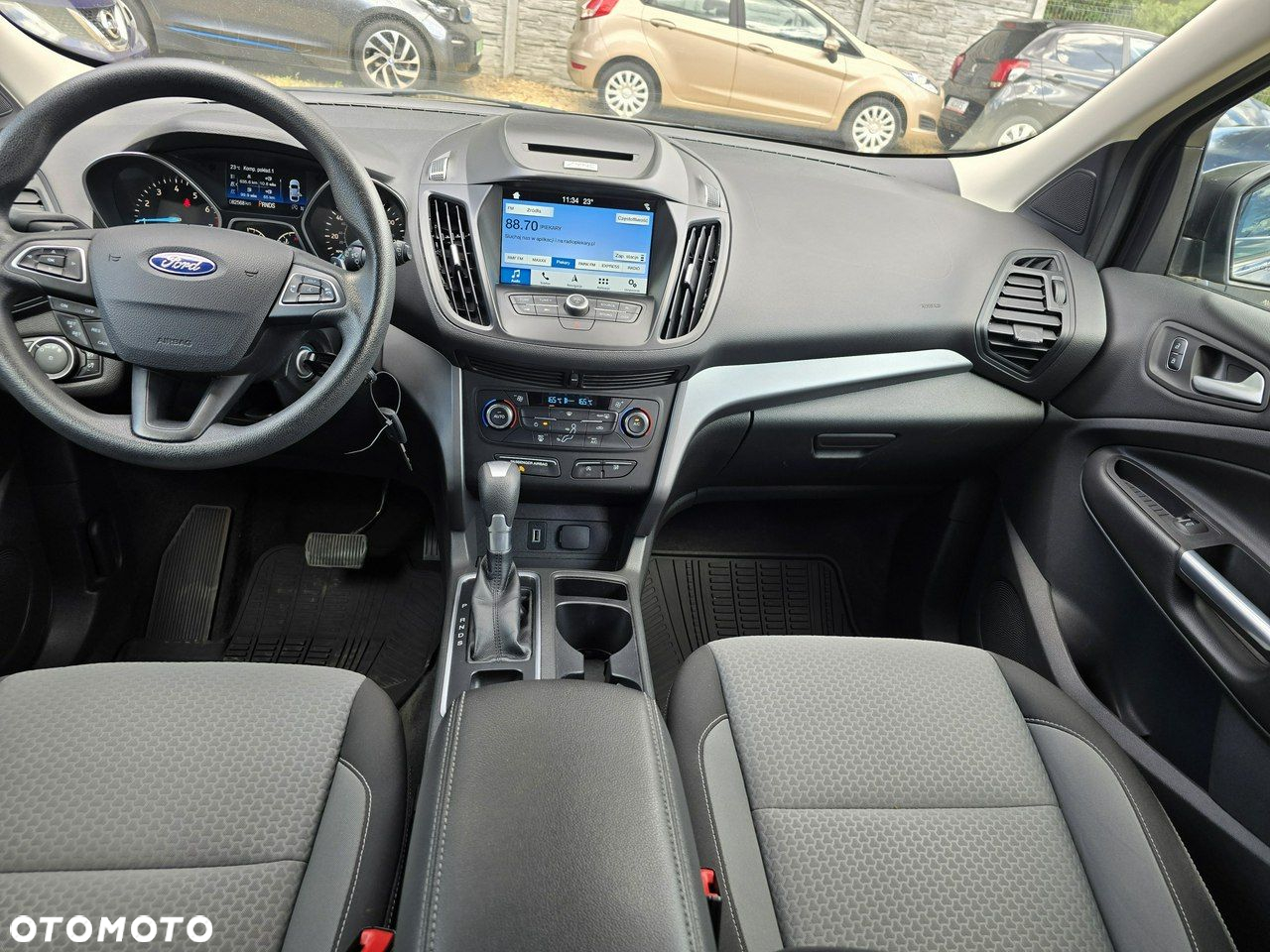 Ford Kuga - 9