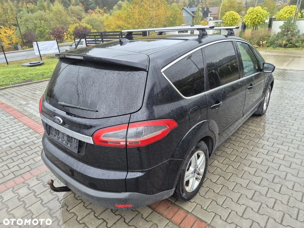 Ford S-Max - 17