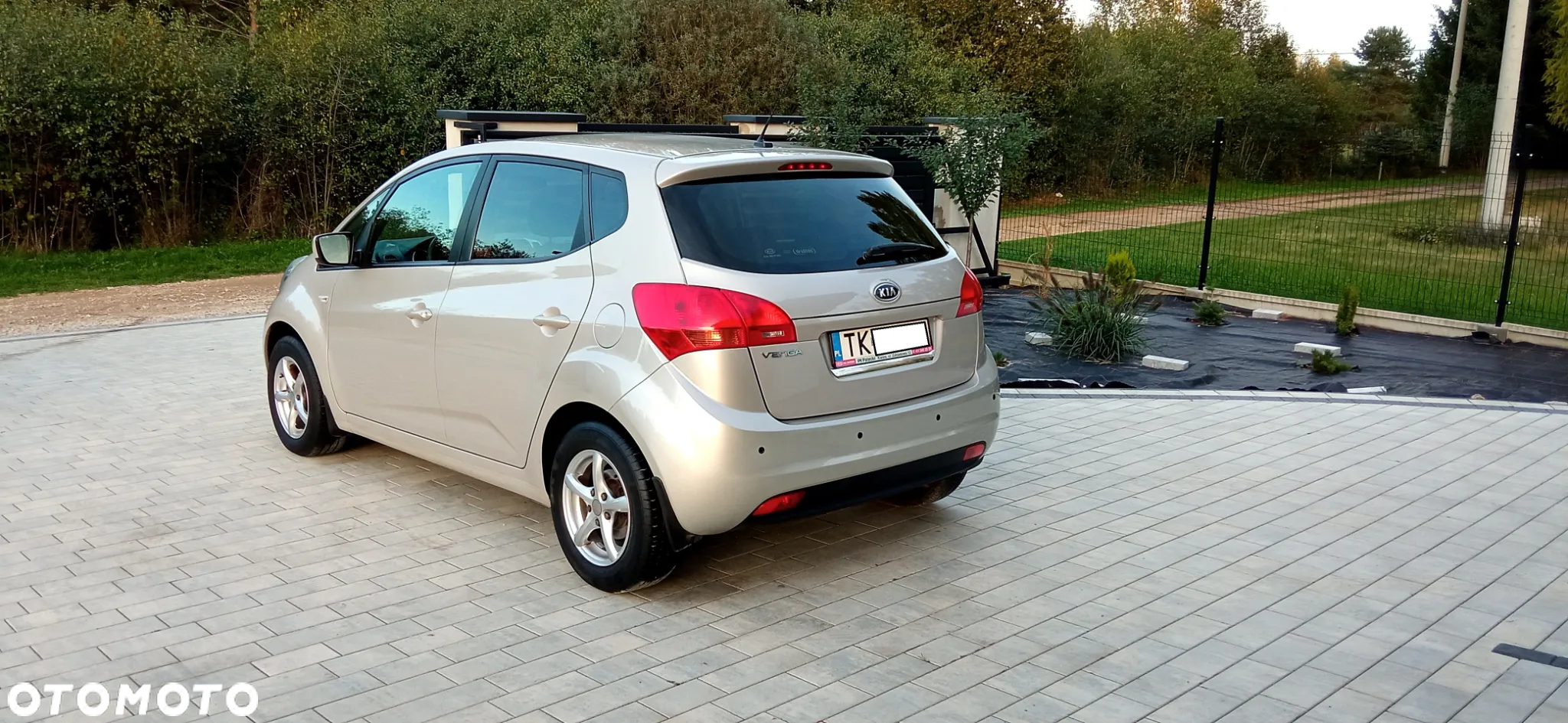 Kia Venga - 7