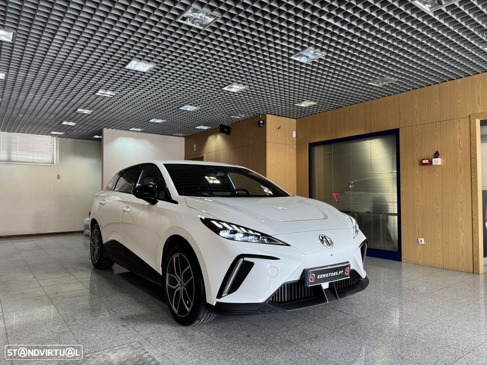 MG MG4 64 kWh Luxury - 6
