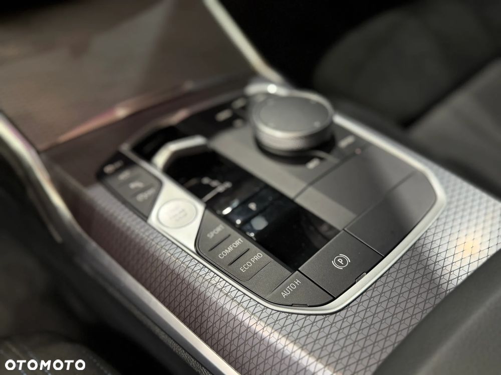 BMW Seria 3 320i M Sport sport - 15
