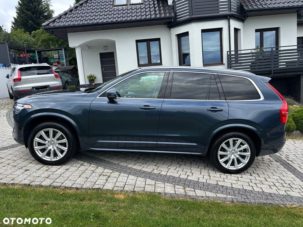 Volvo XC 90 - 8