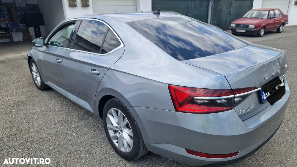 Skoda Superb 2.0 TDI DSG Style - 3