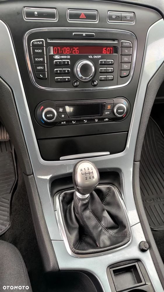 Ford Mondeo 2.0 TDCi Ambiente - 11