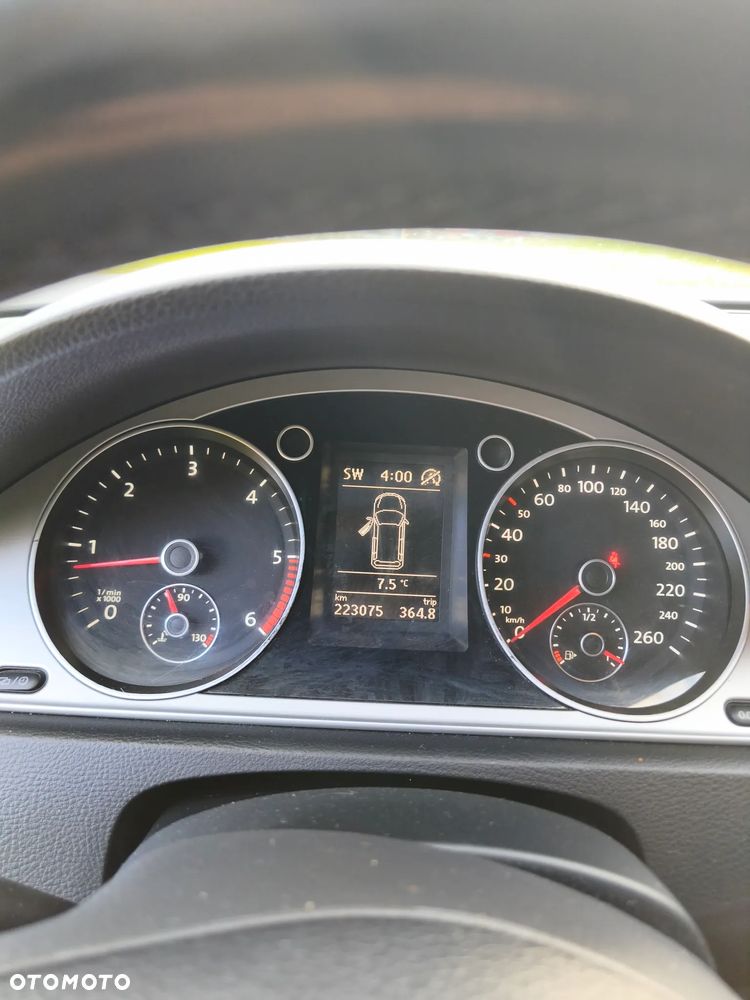 Volkswagen Passat 1.6 TDI BlueMotion - 8