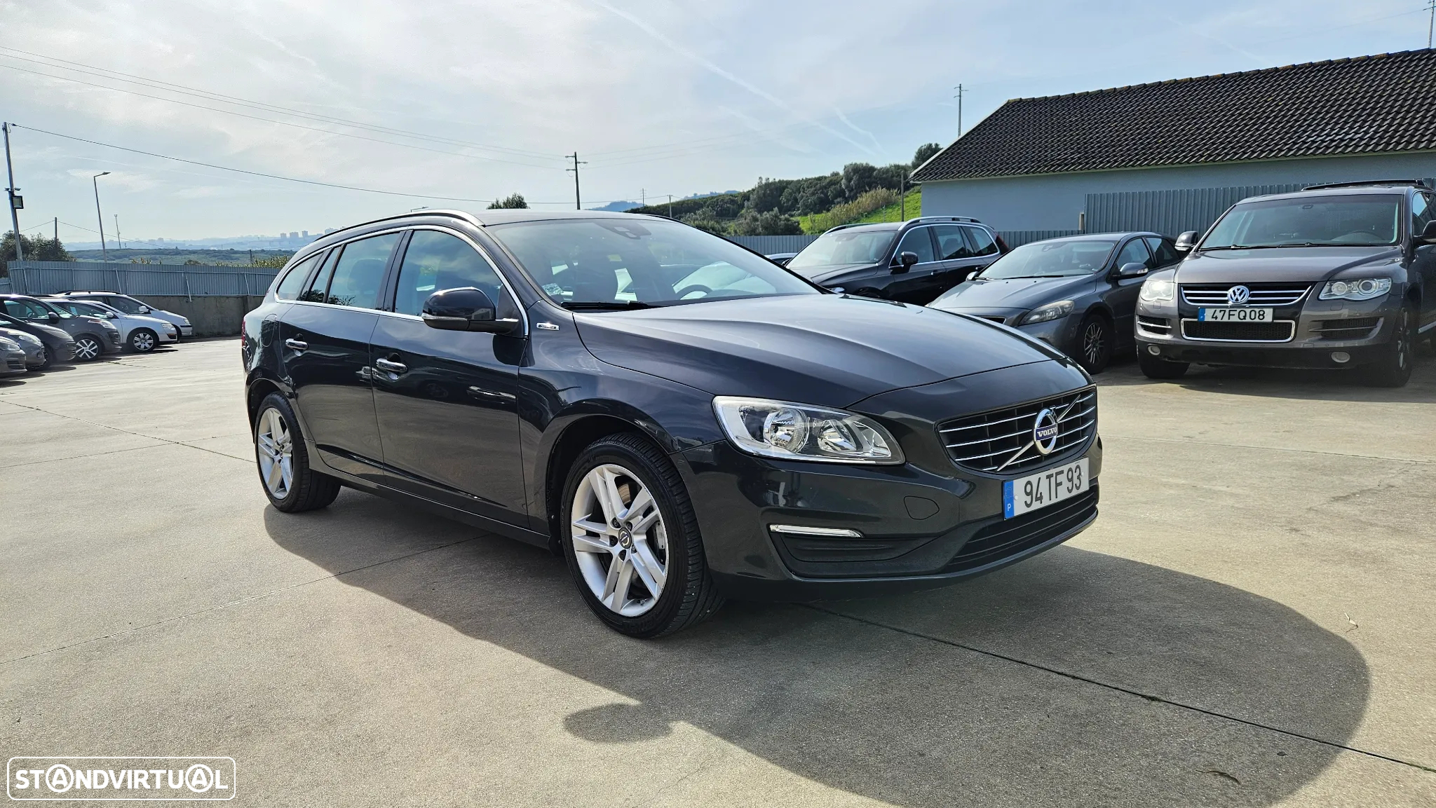 Volvo V60 2.4 D6 Momentum AWD Phev - 4