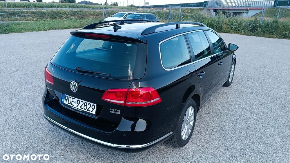 Volkswagen Passat 2.0 TDI Comfortline - 9