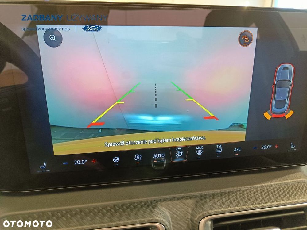 Ford Mustang Fastback 24 - 28