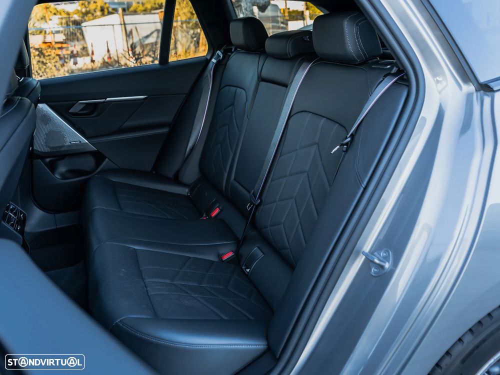 BMW i5 Touring eDrive40 - 10