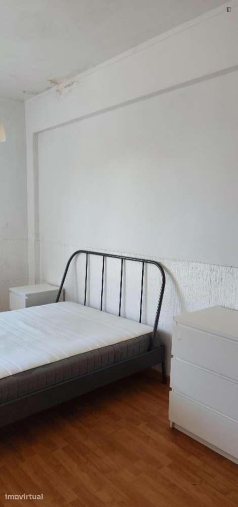 Quarto - localizado em Linda-a-Velha Lisbon - Grande imagem: 5/13