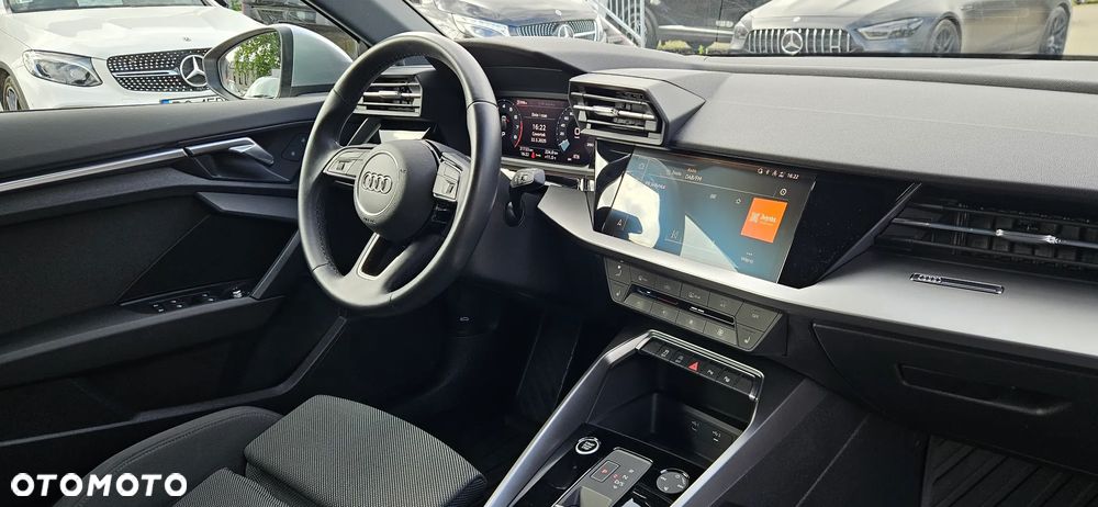 Audi A3 Sportback 35 TFSI S tronic - 13