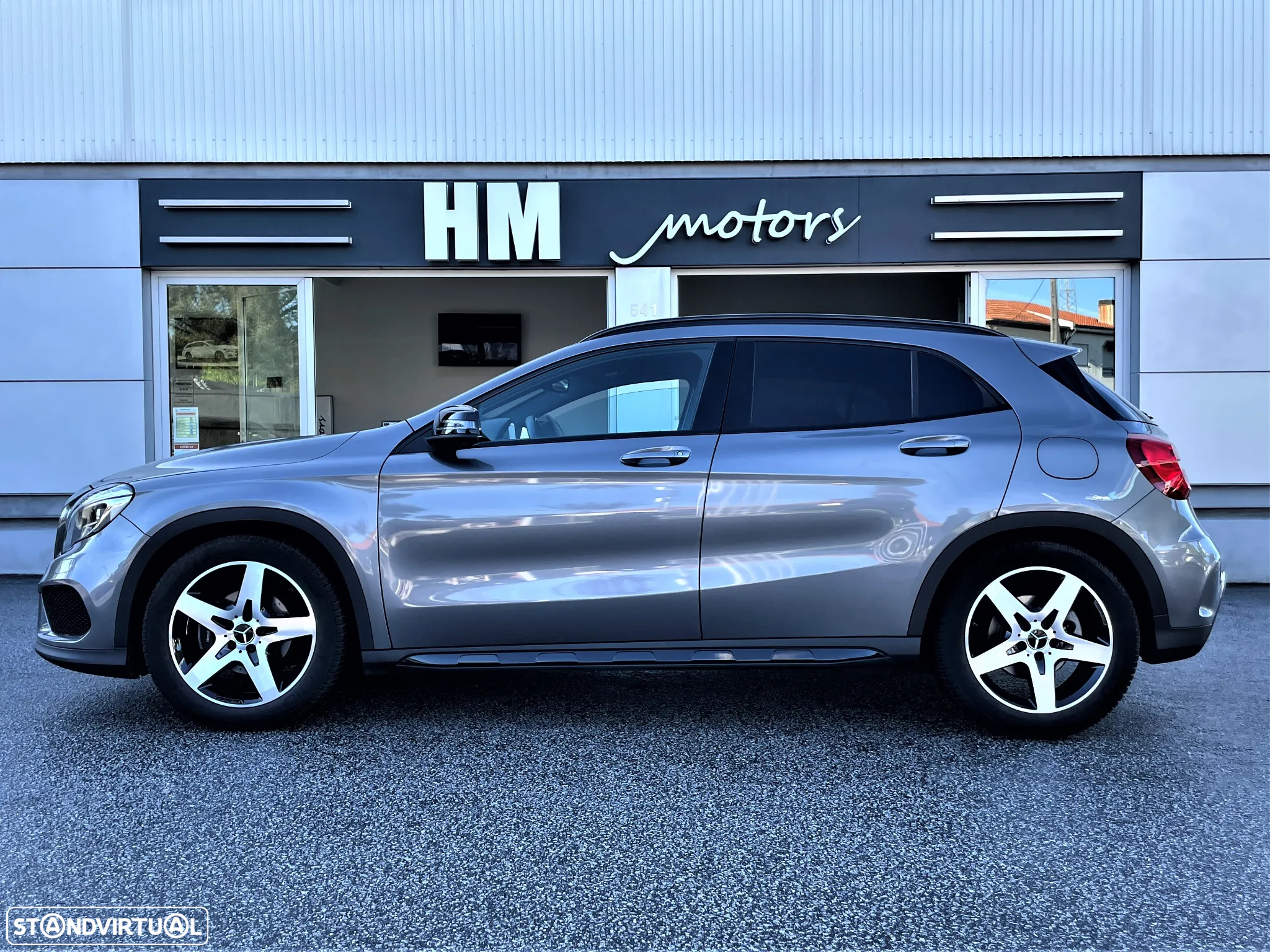 Mercedes-Benz GLA 180 d AMG Line - 3