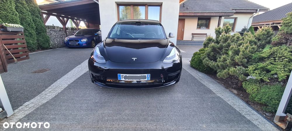Tesla Model 3 - 2