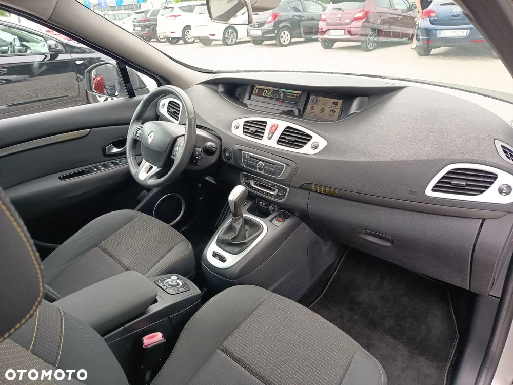 Renault Grand Scenic 2.0 16V 140 CVT Dynamique - 33