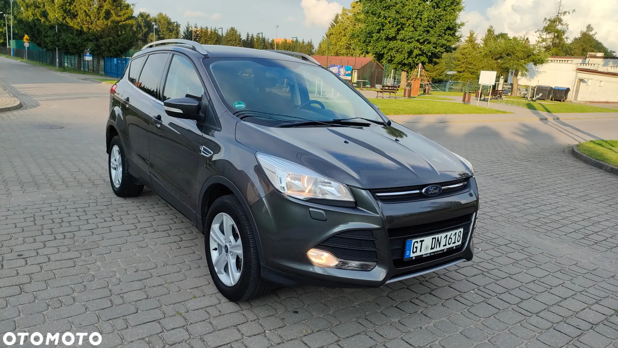 Ford Kuga - 2